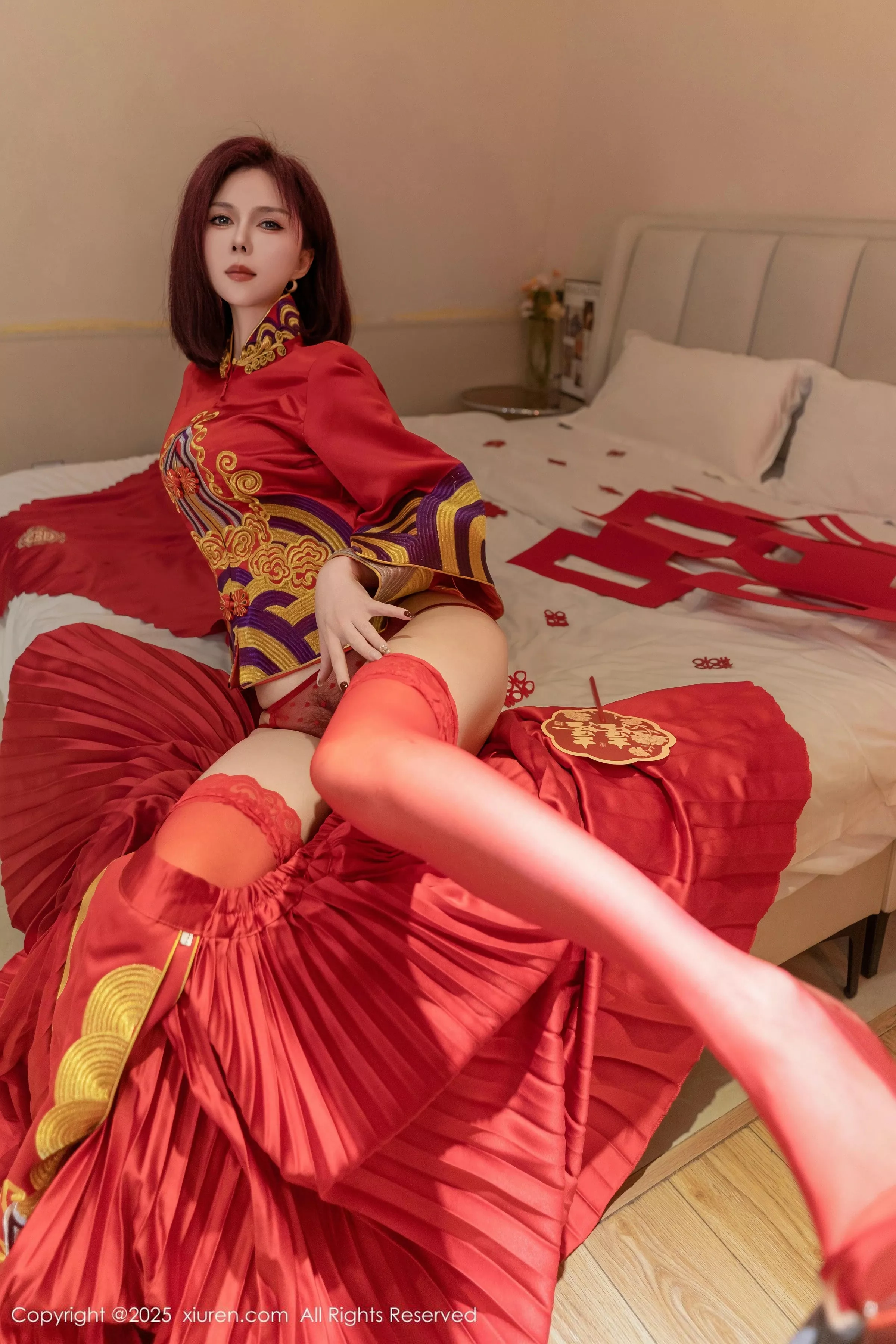 秀人集.com_[XiuRen秀人网]No.9995_模特白芷yy新婚主题性感红色蕾丝内衣配红丝袜秀曼妙身姿诱惑写真90P