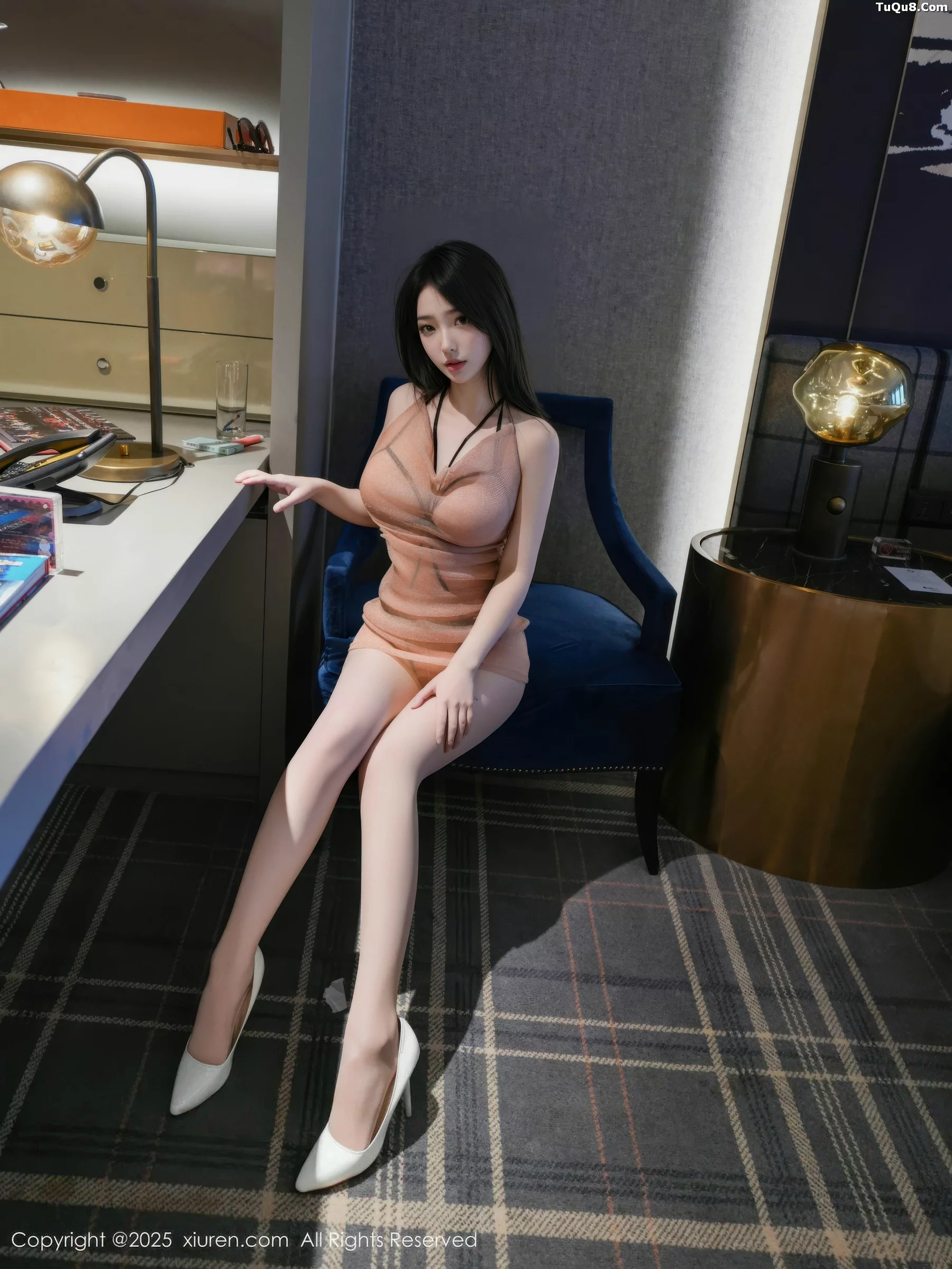 秀人集.com_[XiuRen秀人网]No.10758_新人模特烧烧小桃性感粉色连衣短裙配开档肉丝秀惹火身材诱惑写真46P