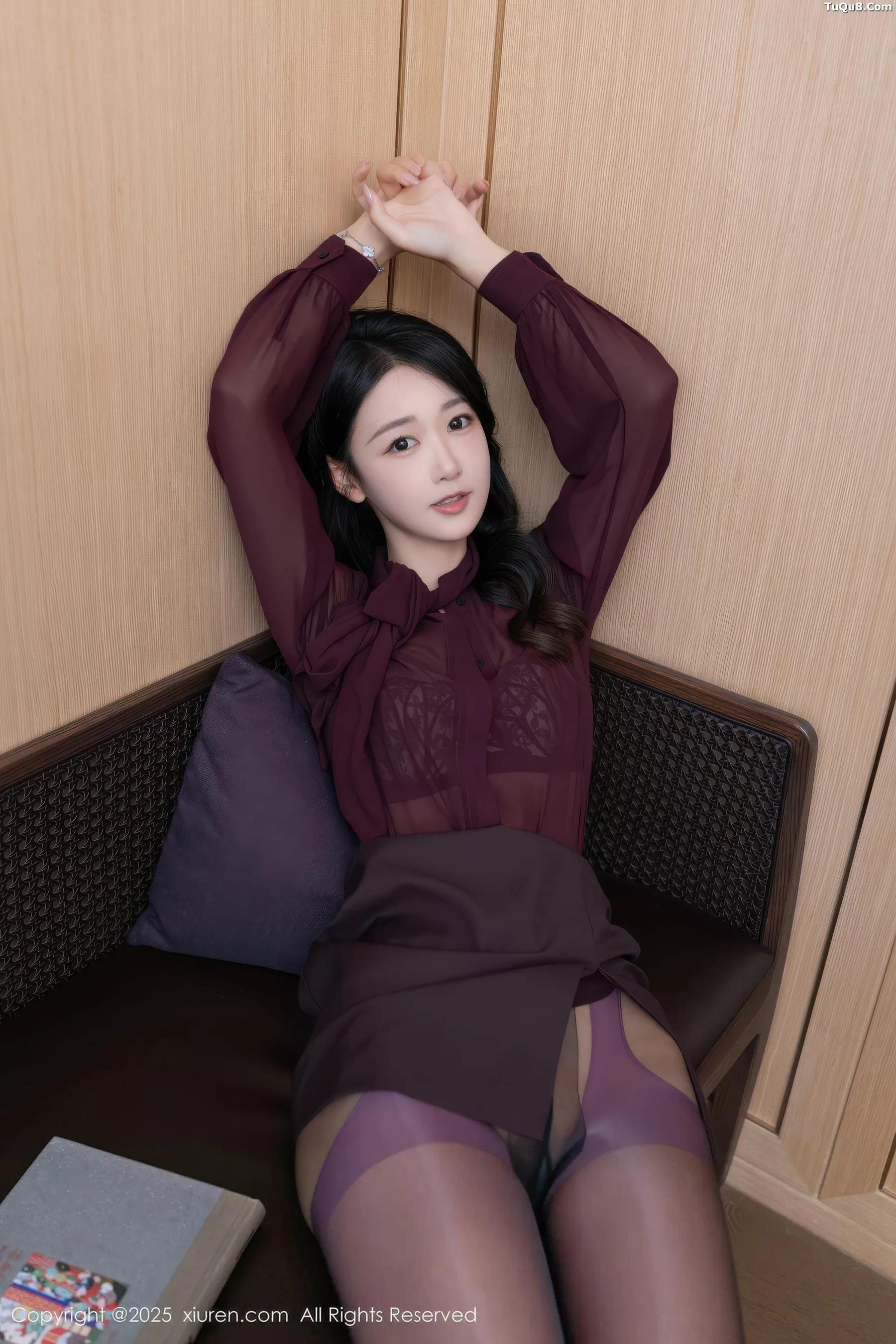 秀人集.com_[XiuRen秀人网]No.10941_模特唐安琪性感OL服饰露黑色内衣配紫色丝袜秀曼妙身姿诱惑写真76P