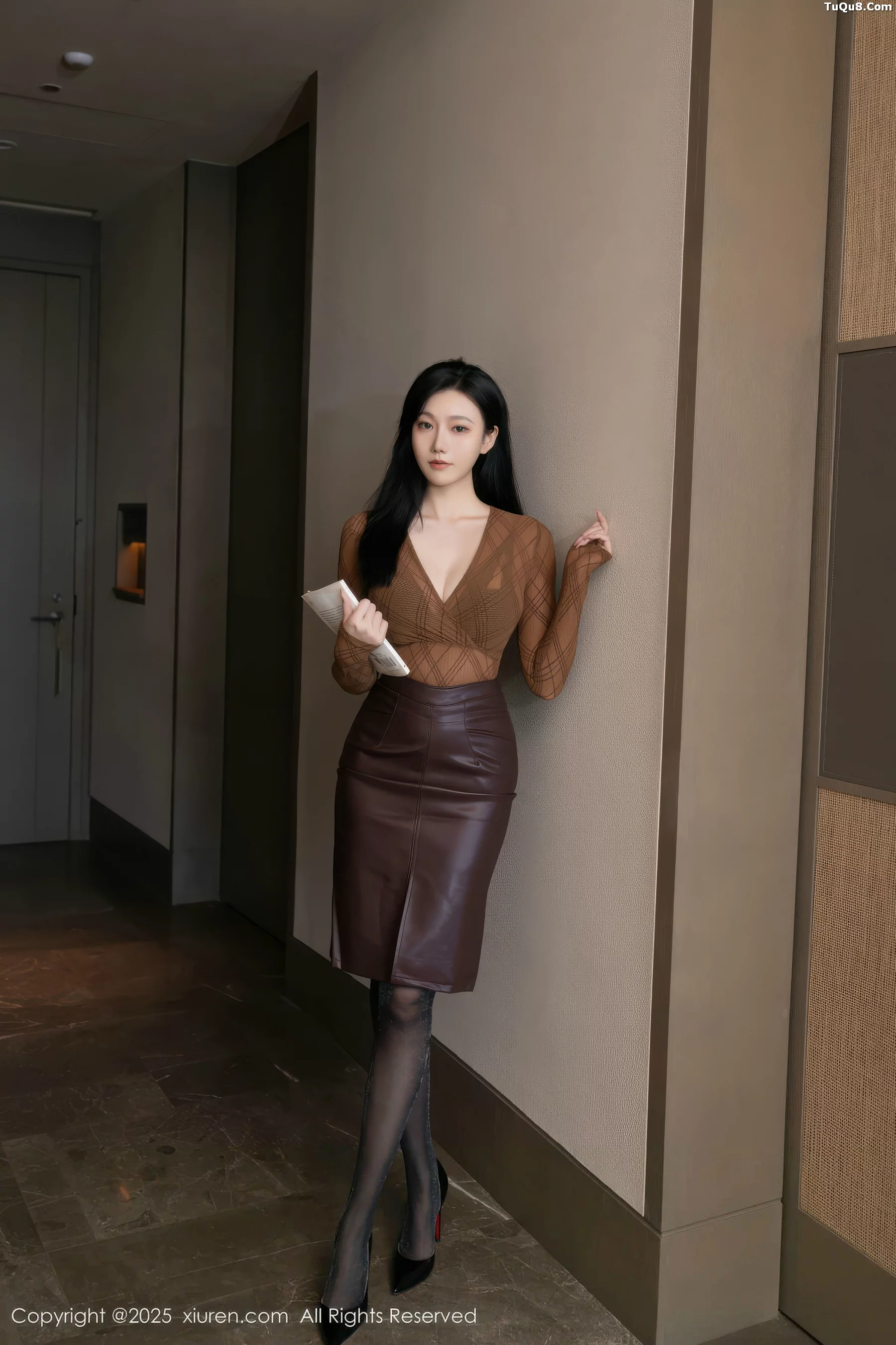 秀人集.com_[XiuRen秀人网]No.10947_模特安然anran性感棕色皮裙露黑色内衣配黑丝袜秀美腿诱惑写真78P