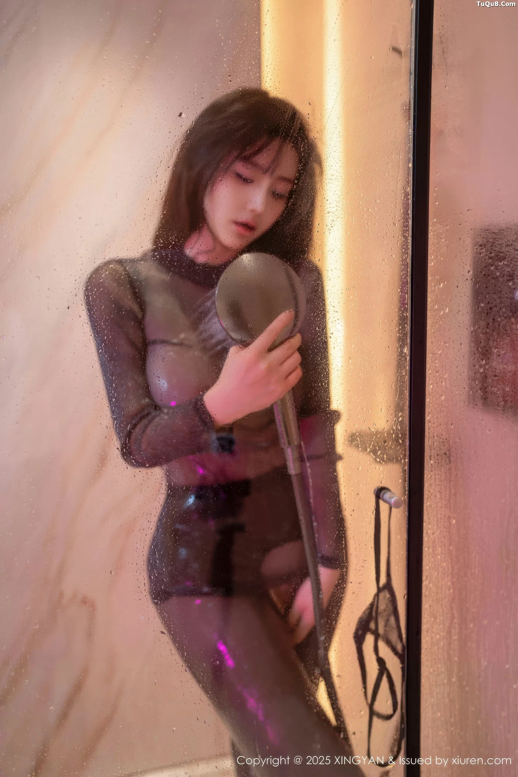 秀人集.com_[XINGYAN星颜社]VOL.424_模特沈南汐RuRu粉色连衣短裙+黑色薄纱服饰秀美腿诱惑写真71P