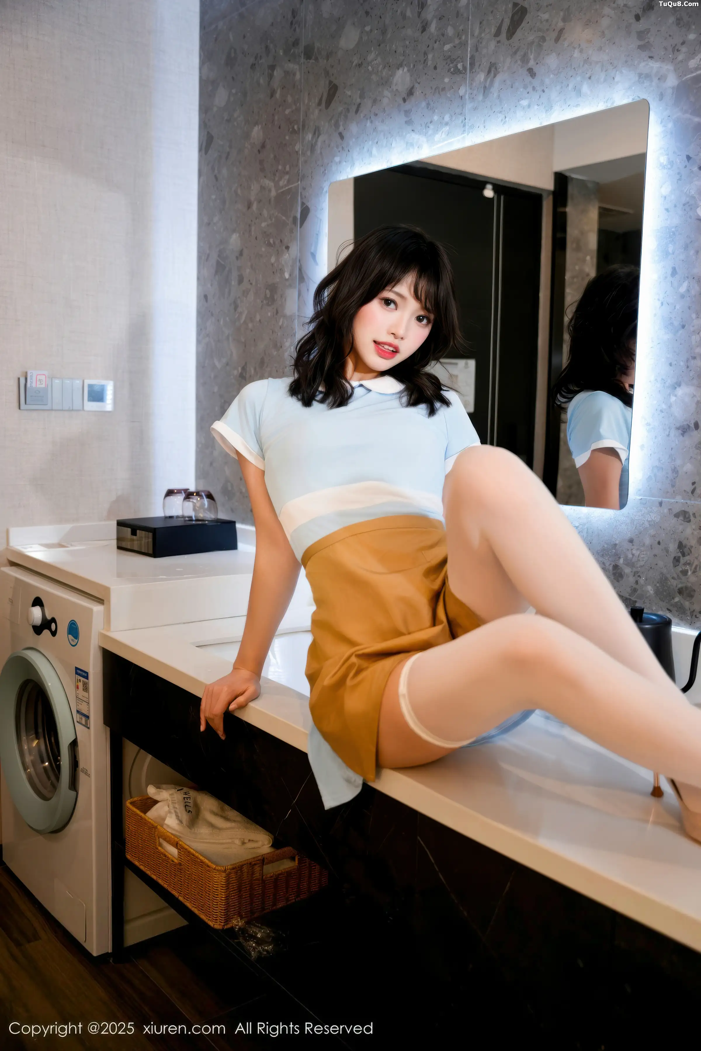 秀人集.com_[XiuRen秀人网]No.11000_模特小舒淇性感蓝色T恤露白色内衣配白丝袜秀曼妙身姿诱惑写真60P