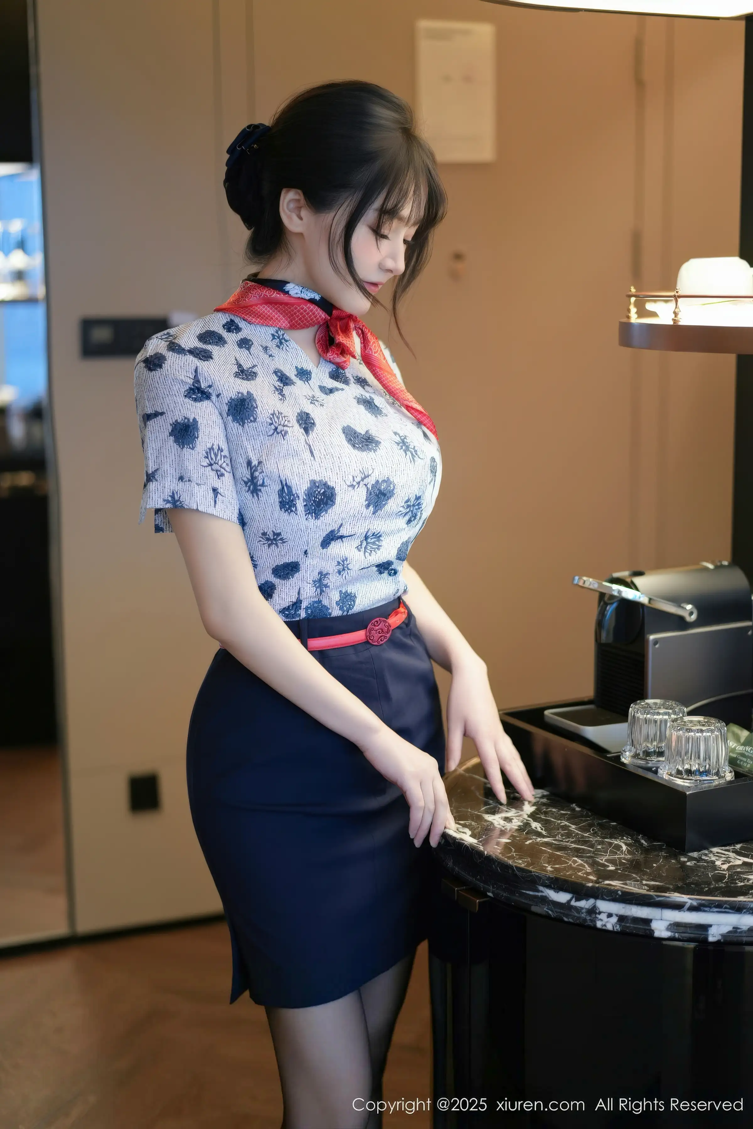 秀人集.com_[XiuRen秀人网]No.11115_模特沈南汐RuRu性感空姐制服露灰色内衣秀凹凸身材诱惑写真80P