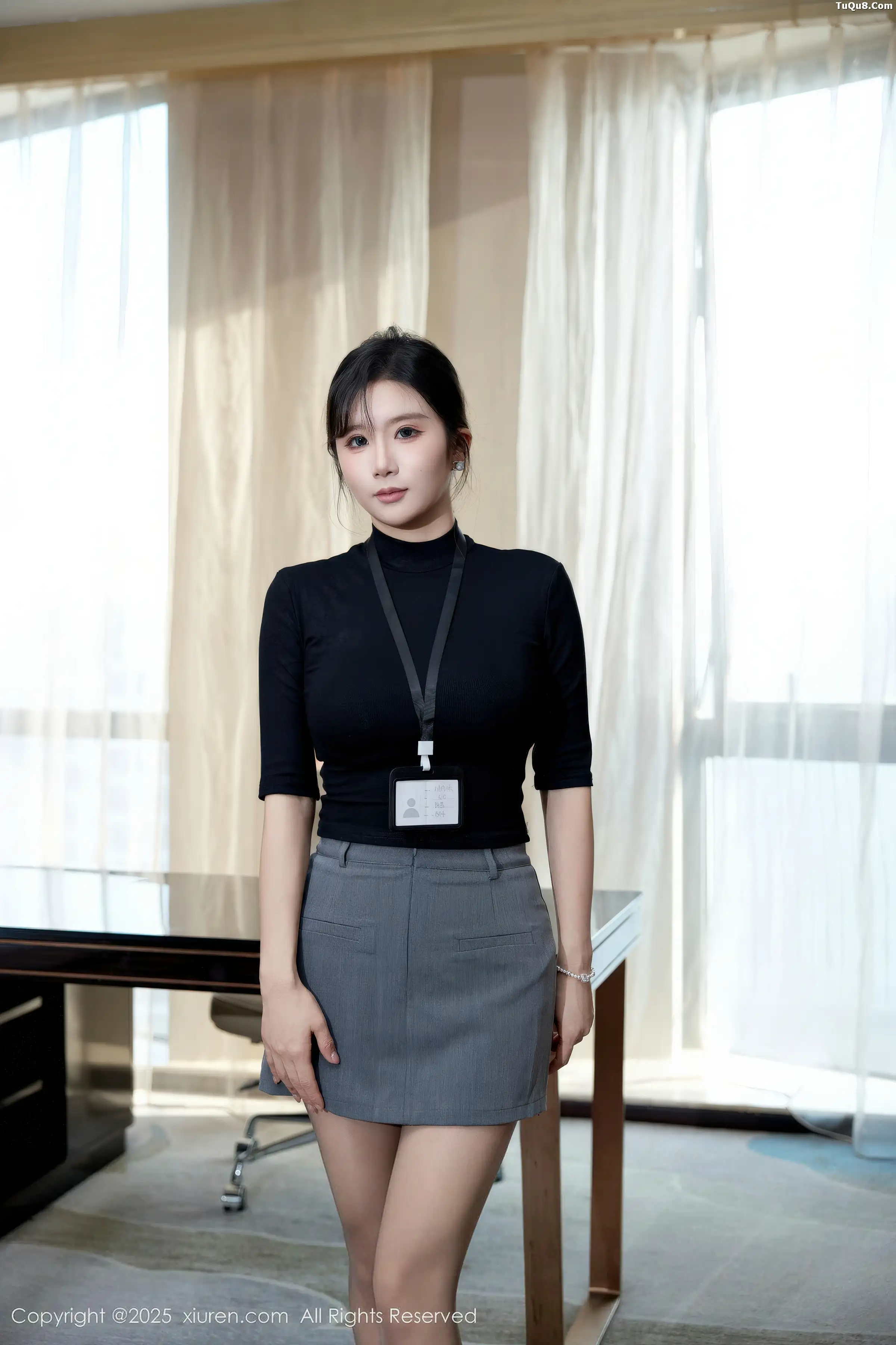 秀人集.com_[XiuRen秀人网]No.11130_模特小肉肉咪性感OL服饰露黑色蕾丝内衣秀凹凸身材撩人诱惑写真71P