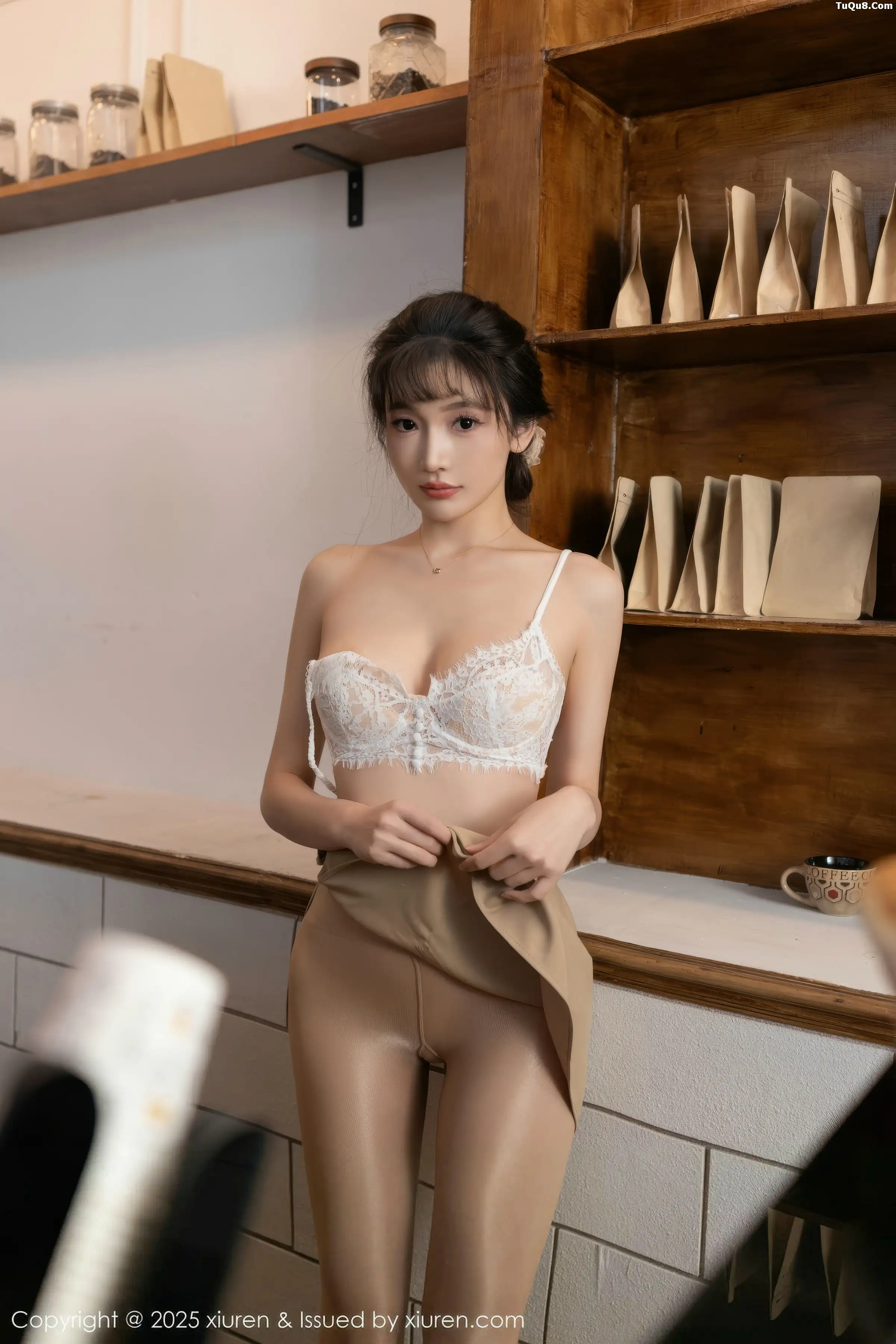 秀人集.com_[XiuRen秀人网]No.11159_模特陆萱萱性感淡蓝色上衣露白色内衣配超薄肉丝秀美腿诱惑写真80P